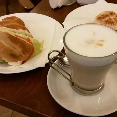 בית הארחה Quattro Cantoni