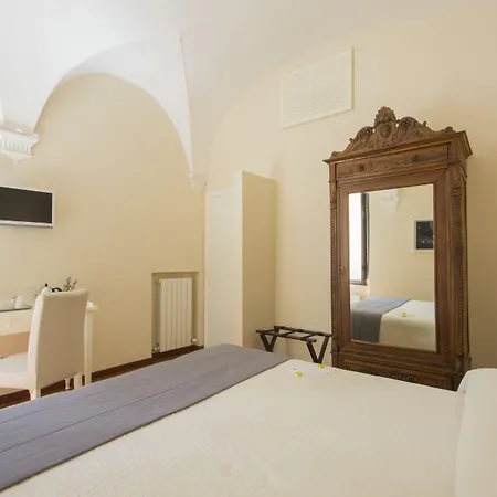 Πανσιόν Quattro Cantoni 4*