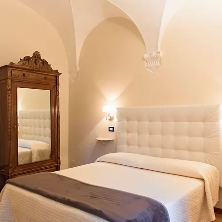 Quattro Cantoni Affittacamere 4*