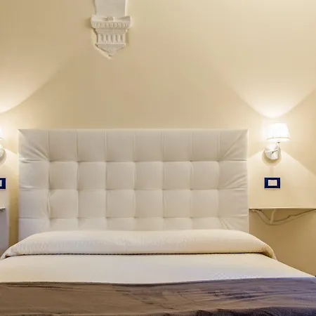 بيت ضيافة Quattro Cantoni سيينا