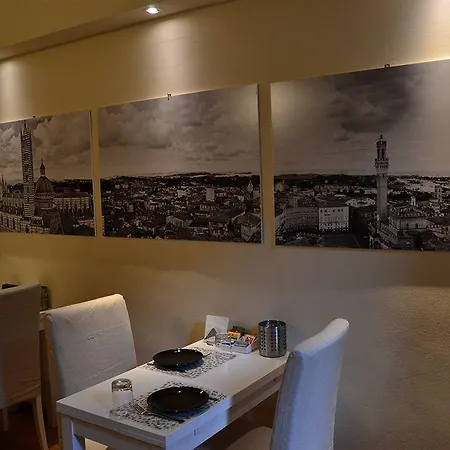 بيت ضيافة Quattro Cantoni سيينا