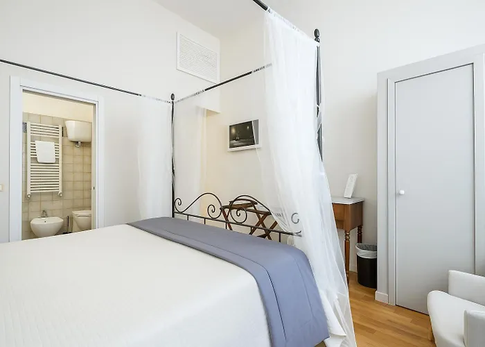 בית הארחה Quattro Cantoni סיינה