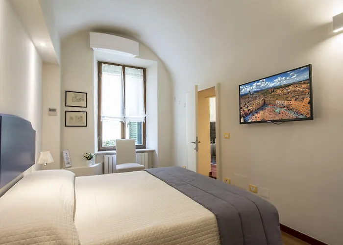 Quattro Cantoni 4* סיינה