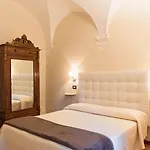 Quattro Cantoni Affittacamere 4*